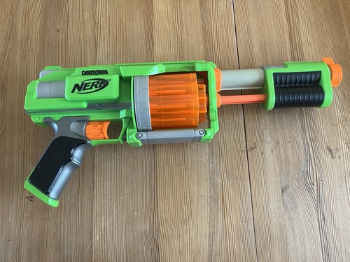 Nerf strike elite - dart, tag