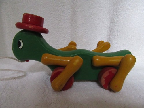 Vintage wooden pull along - vintage,