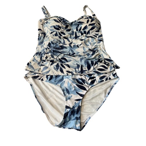 Nip tuck swim - tuck,