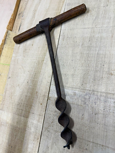 Antique handle barn beam - t-handle,