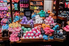Lush Best Sellers Bath Bombs Gift Set