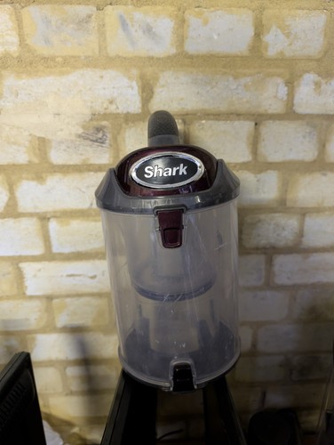 Shark lift away - lift, cleaner