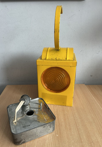 Vintage chalwyn yellow - yellow, metal