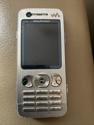 Sony ericsson w890i mobile - 2,