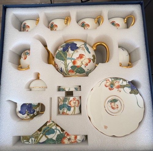 Fine bone china exquisite