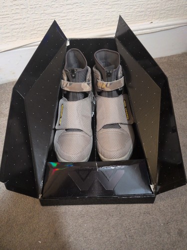 Reebok bug x alien - reebok,
