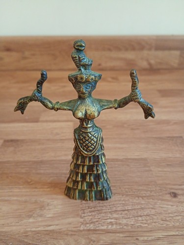Minoan snake serpent goddess - minoan,