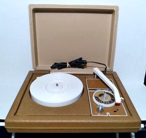 Vtg dejay record player - dejay,