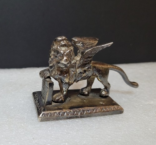 Antique winged lion st - lion, of