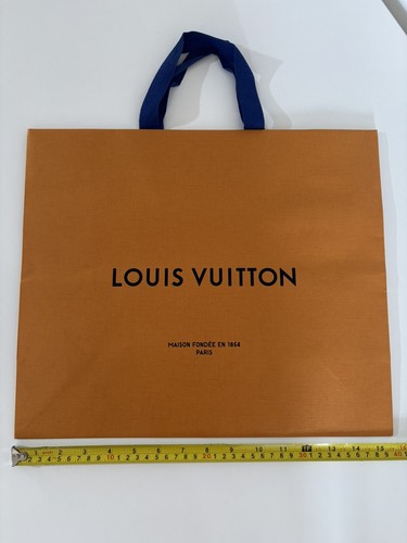 Louis vuitton store paper - louis,
