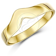 9ct Yellow Gold Ring Curved
