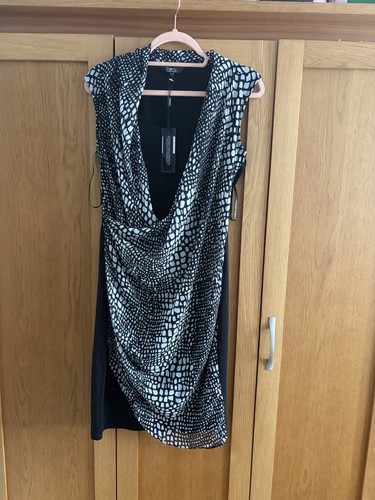 Star julien macdonald size - by,