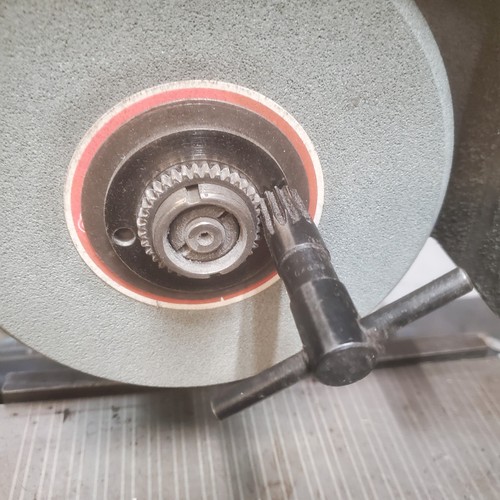 Thread surface grinder - l.h.,