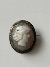 Small Antique Cameo Brooch.