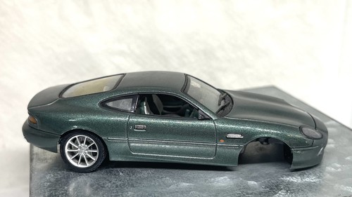 Autoart aston martin db7 43 - autoart,