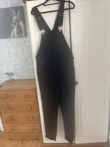 Boohoo black denim dungarees - black,