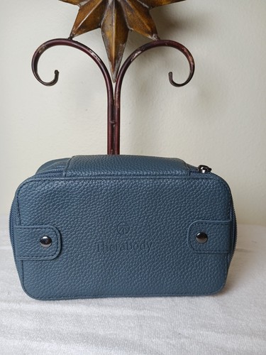 Therabody blue zippered travel - blue,