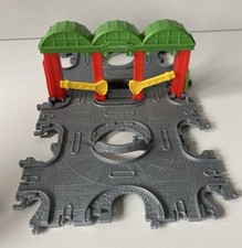thomas and friends knapford station Tile Tracks Vgc Folds Down