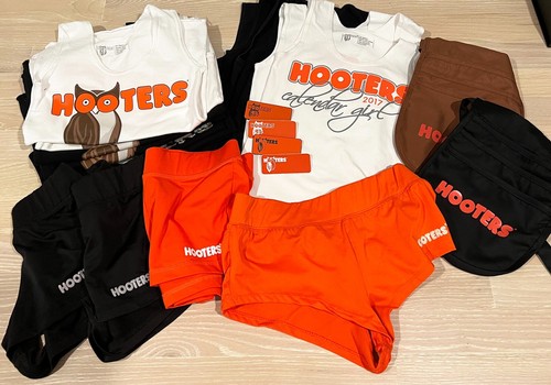 Hooters winghouse twin - twin, peaks