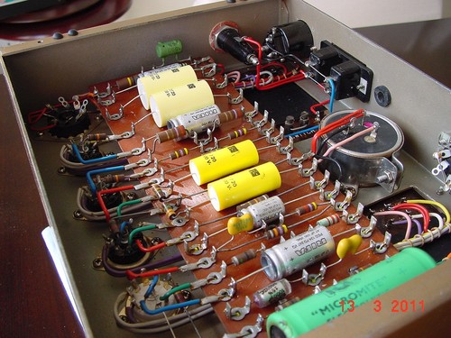 Capacitors ideal for valve - -,