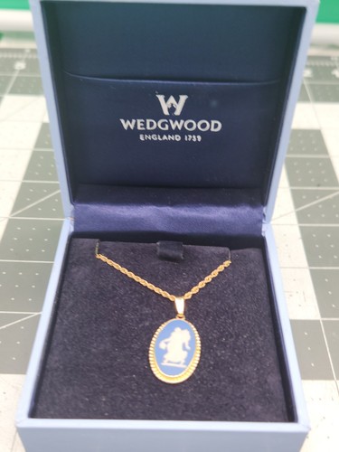 Wedgwood jasper gold - jasper,