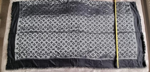 Louis vuitton chale monogram - louis,
