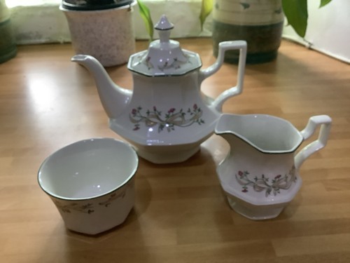 Eternal beau large tea pot - beau,