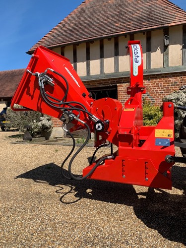 Chipper tractor mounted - chipper, pto