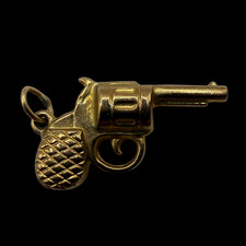 Antique / Vintage Revolver Pistol Gun 9ct Gold Charm