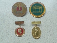 4 VIETNAM BADGES / MEDALS