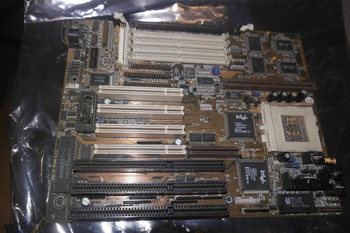 Asus p55tvp4 socket 7 - p/i-p55tvp4,