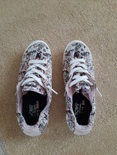 Girls Skechers Beach Bingo Canvas Shoes  Uk 5