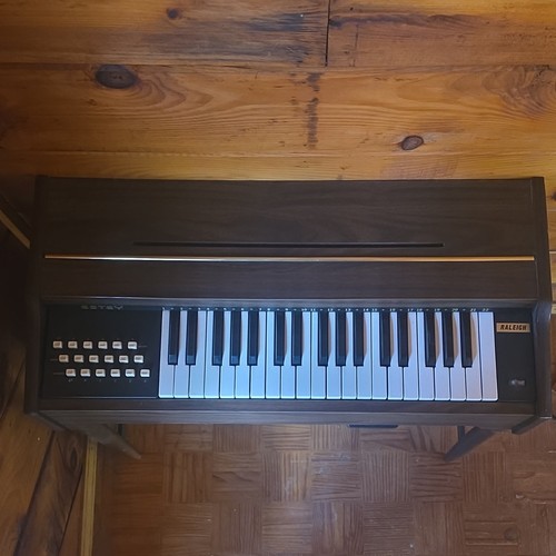 Estey electric organ - organ, 37-key