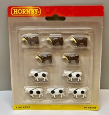 Hornby R768 "Cows" OO Gauge Model Blister Pack (10).