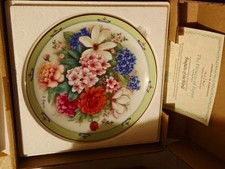 Complete 10-Plate Danbury Mint Bouquets of The World Collection Plate Set Boxed