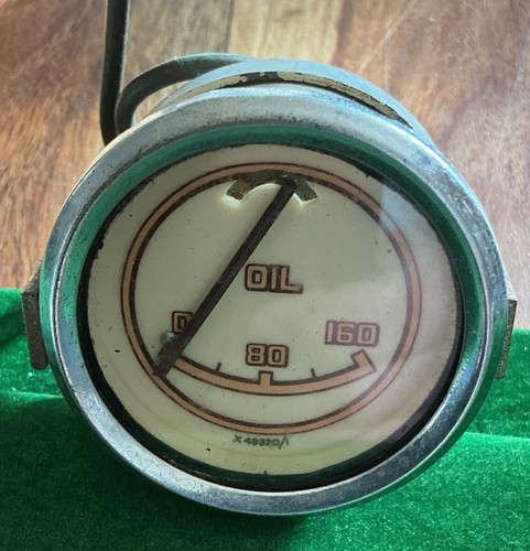 Old vintage car oil pressure - old,
