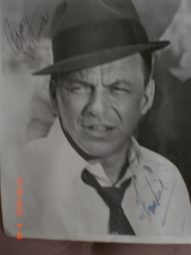 Frank sinatra signed authentic - sinatra,