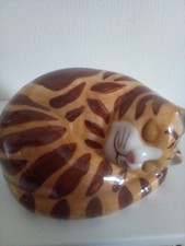 Quail Cat - Minnie. Sleeping ceramic tabby cat. 2.5"x5"/5.5cmx12cm. VGC