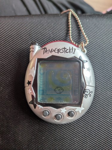 Retro vintage 2004 tamagotchi - retro,
