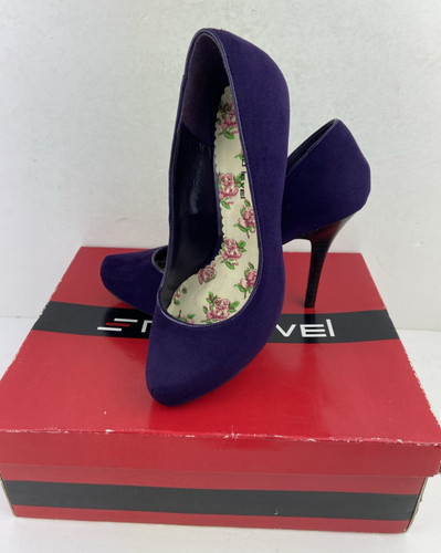 Red level women - women's, very