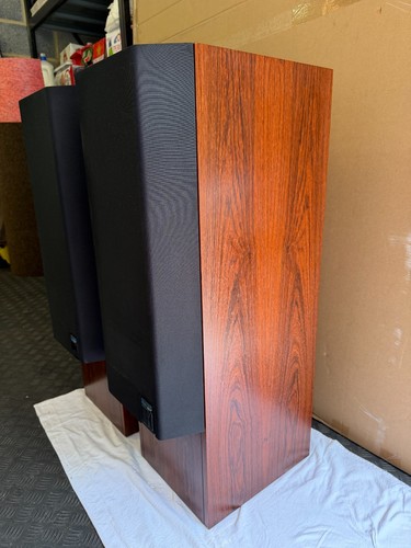 Kef 104 loudspeakers - loudspeakers,, superb