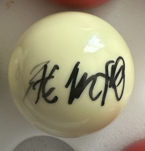 Signed pang junxu snooker - signed,