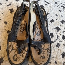 Fly London Black Leather Toe Post Chunky Wedge Sandals UK6