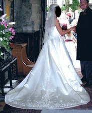 Alfred Sung Wedding Dress