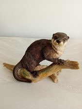 Vintage Border Fine Arts Resin