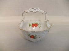 Queen's Virginia Strawberry - English fine bone china vintage tableware - 2D3A #