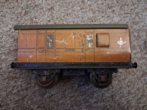 Hornby meccano lner guard - hornby,