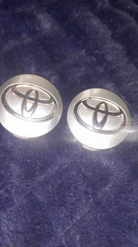 Toyota aygo centre cap - centre, x2