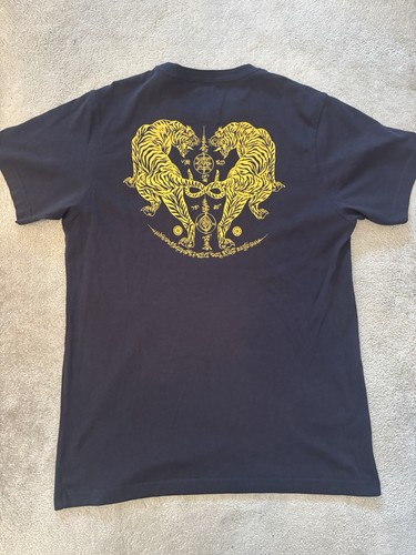 Maharishi twin fighting tiger