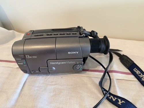 Sony handycam vision hi8 - handycam,
